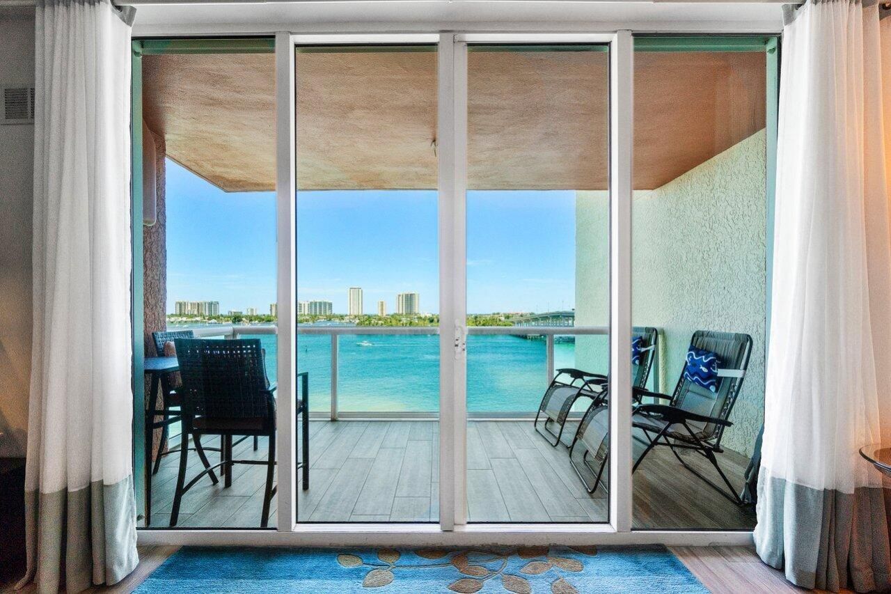 2640 Lake Shore Drive, Unit 711, Riviera Beach, FL 33404 Photo