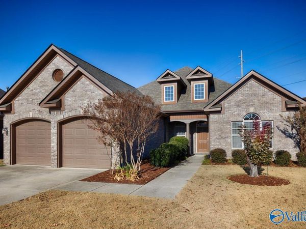 16017 Shropshire Drive SE, Huntsville, AL 35803