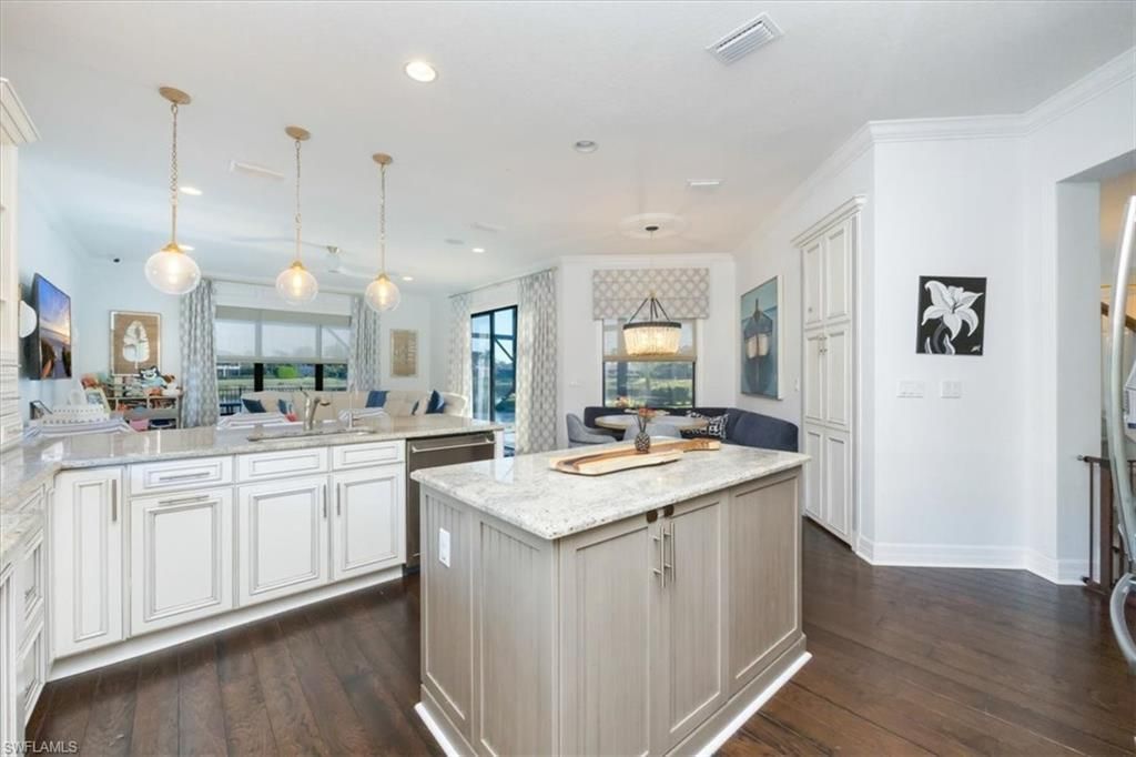 3821 Columbia Ct, Naples, FL 34119 Photo