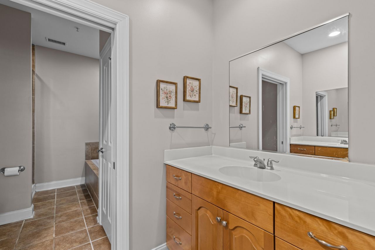 5548 Colonial Chatsworth Circle Photo 15