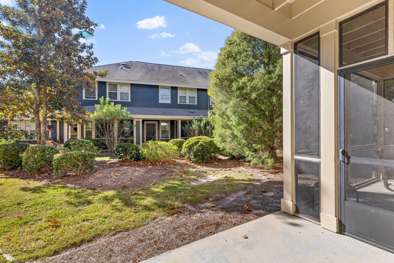 5548 Colonial Chatsworth Circle Photo 23