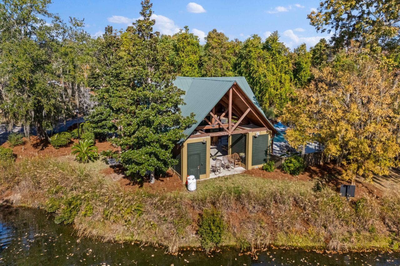 5548 Colonial Chatsworth Circle Photo 32