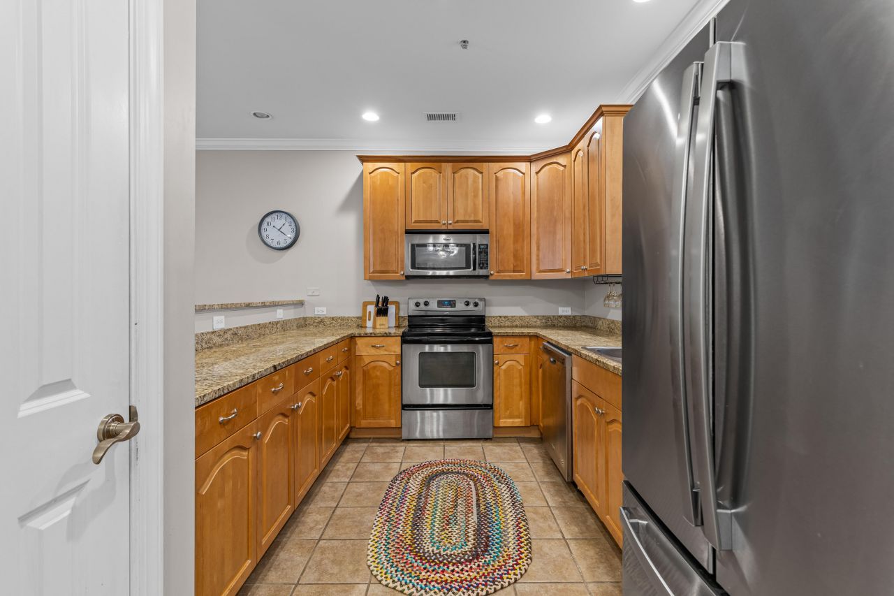 5548 Colonial Chatsworth Circle Photo 6