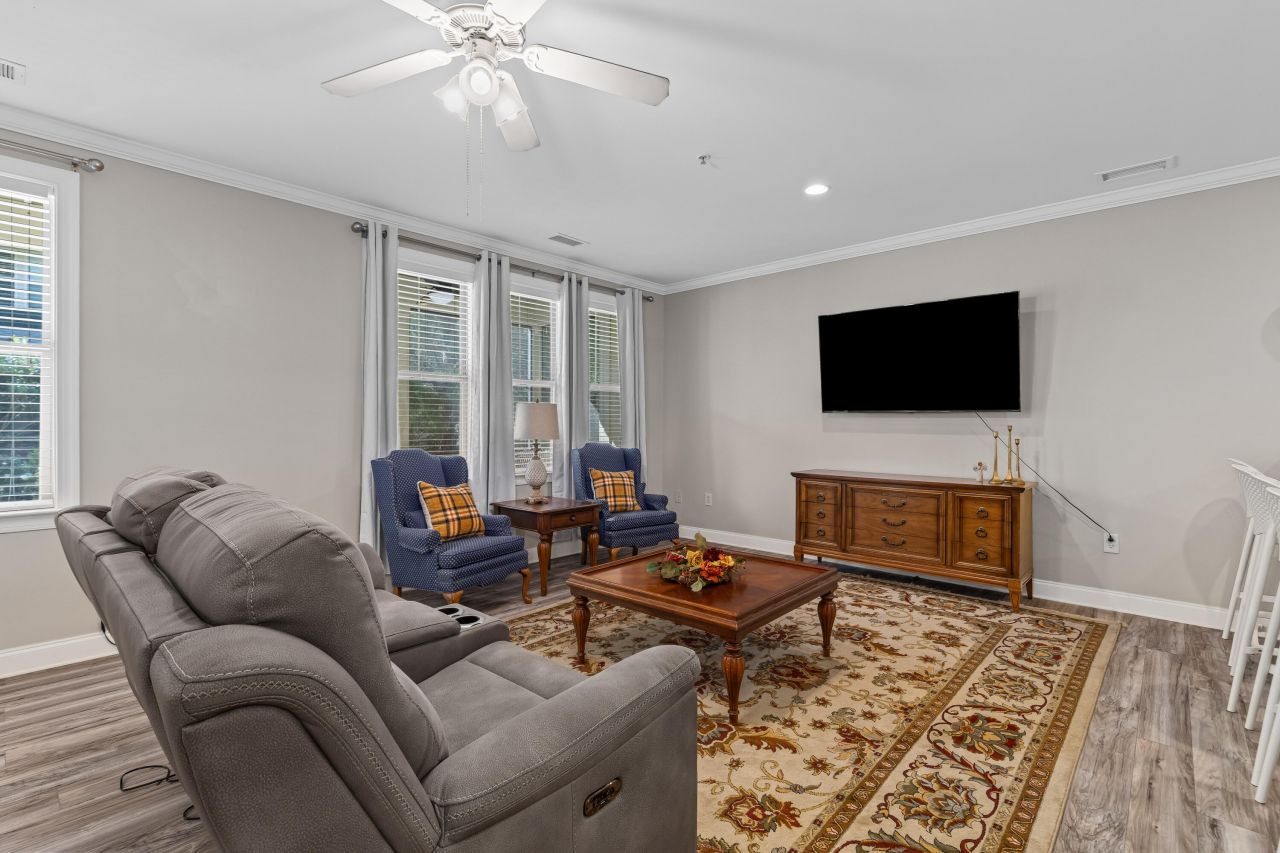 5548 Colonial Chatsworth Circle Photo 9