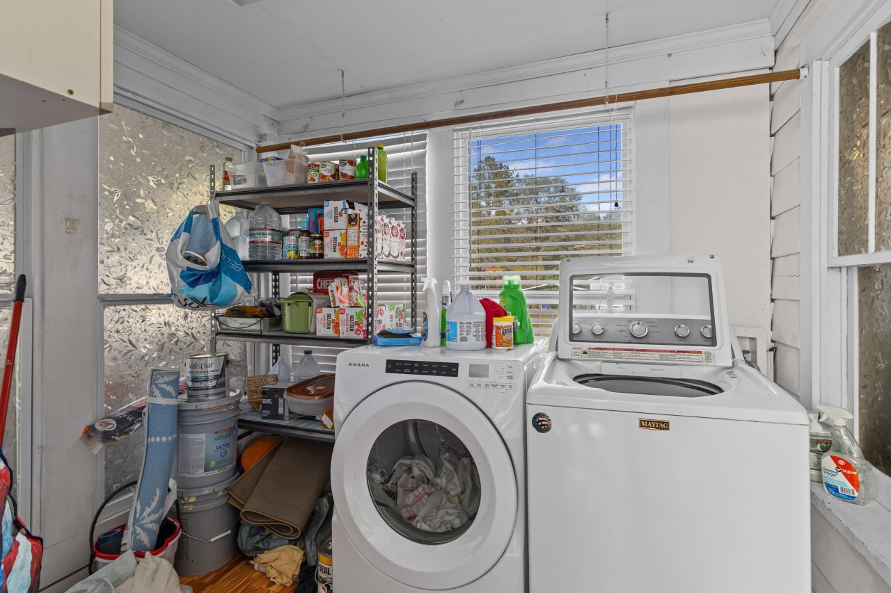 5615 Highway 165 Photo 12