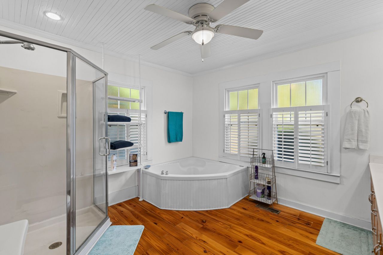 5615 Highway 165 Photo 24