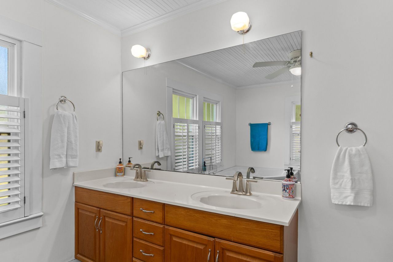 5615 Highway 165 Photo 26