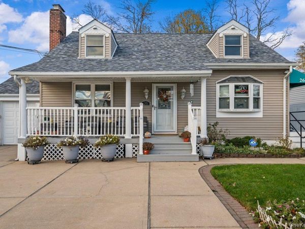 26 W 11th Street, Huntington Station, NY 11746