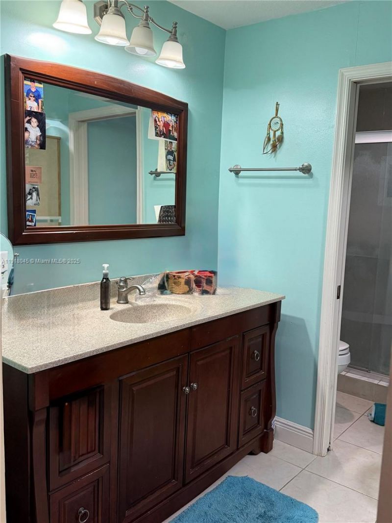 737 SE 22nd Dr, Homestead, FL 33033 Photo