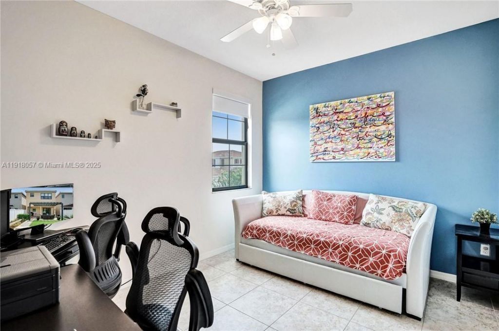 678 NE 191st Ter, Miami, FL 33179 Photo