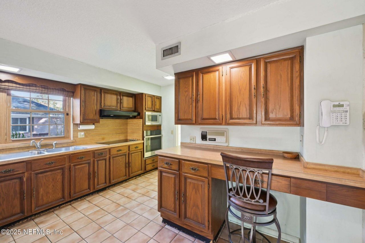 3707 Cathedral Oaks Place S, Jacksonville, FL 32217 Photo