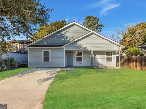 22 W 61st Street, Savannah, GA 31405