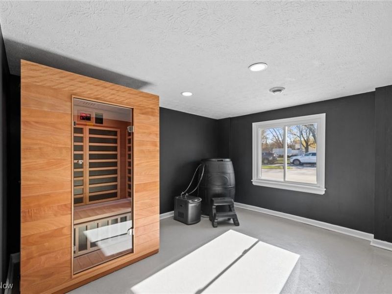 1301 N Main Street, Amherst, OH 44001 Photo 30