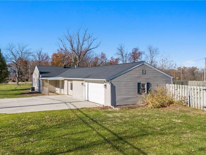 1301 N Main Street, Amherst, OH 44001 Photo 4