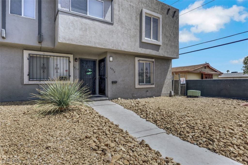 6008 Pebble Beach Boulevard, Las Vegas, NV 89108 Main Photo