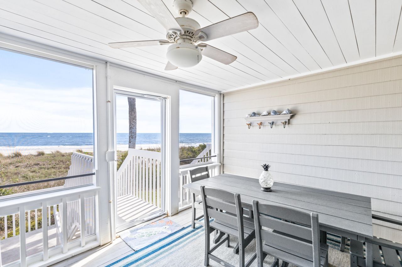 6400 Palmetto Drive Photo 2