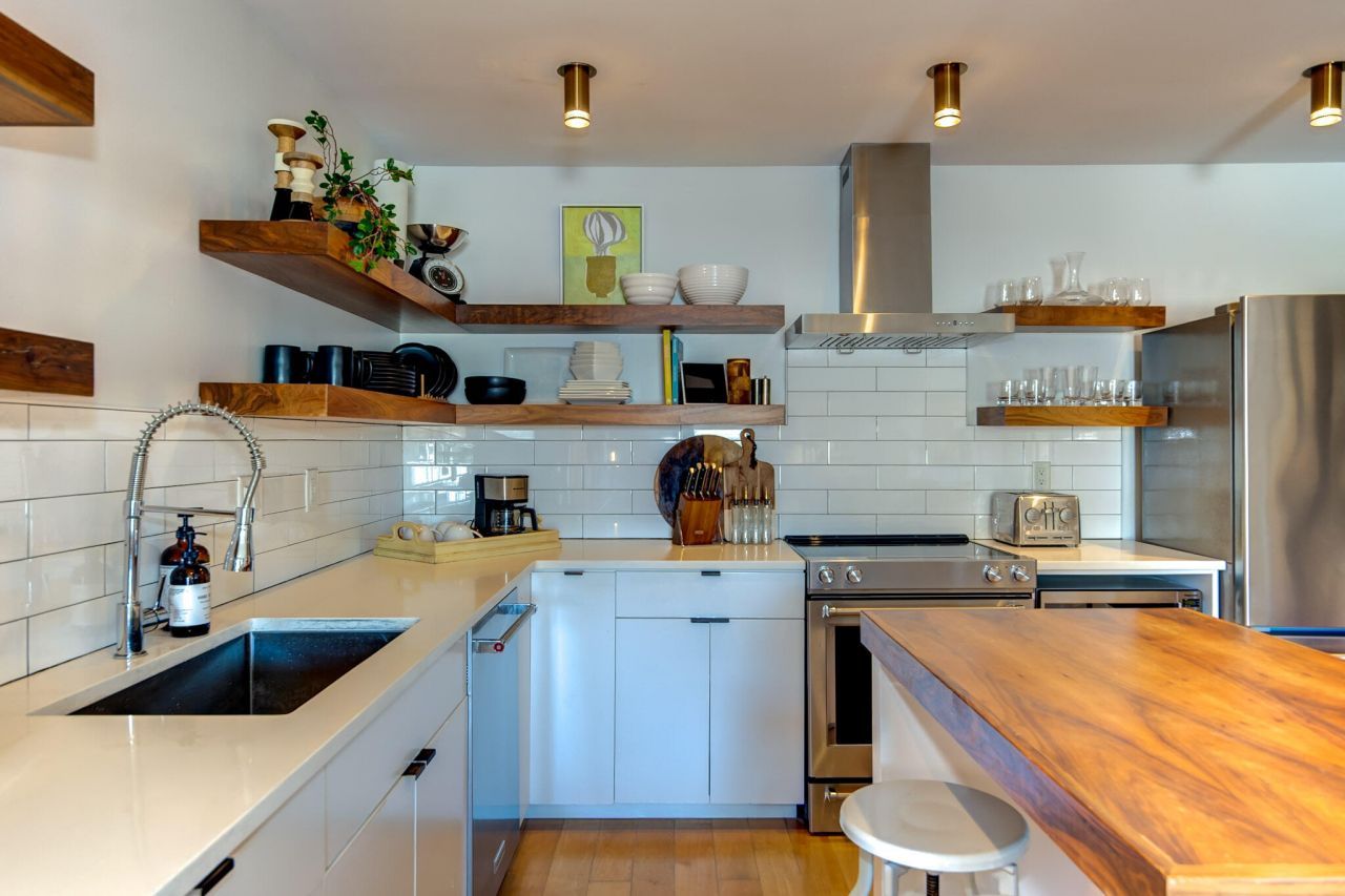 2057 Middle Street Photo 16