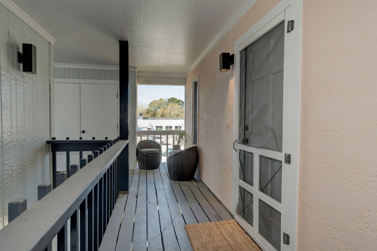 2057 Middle Street Photo 25