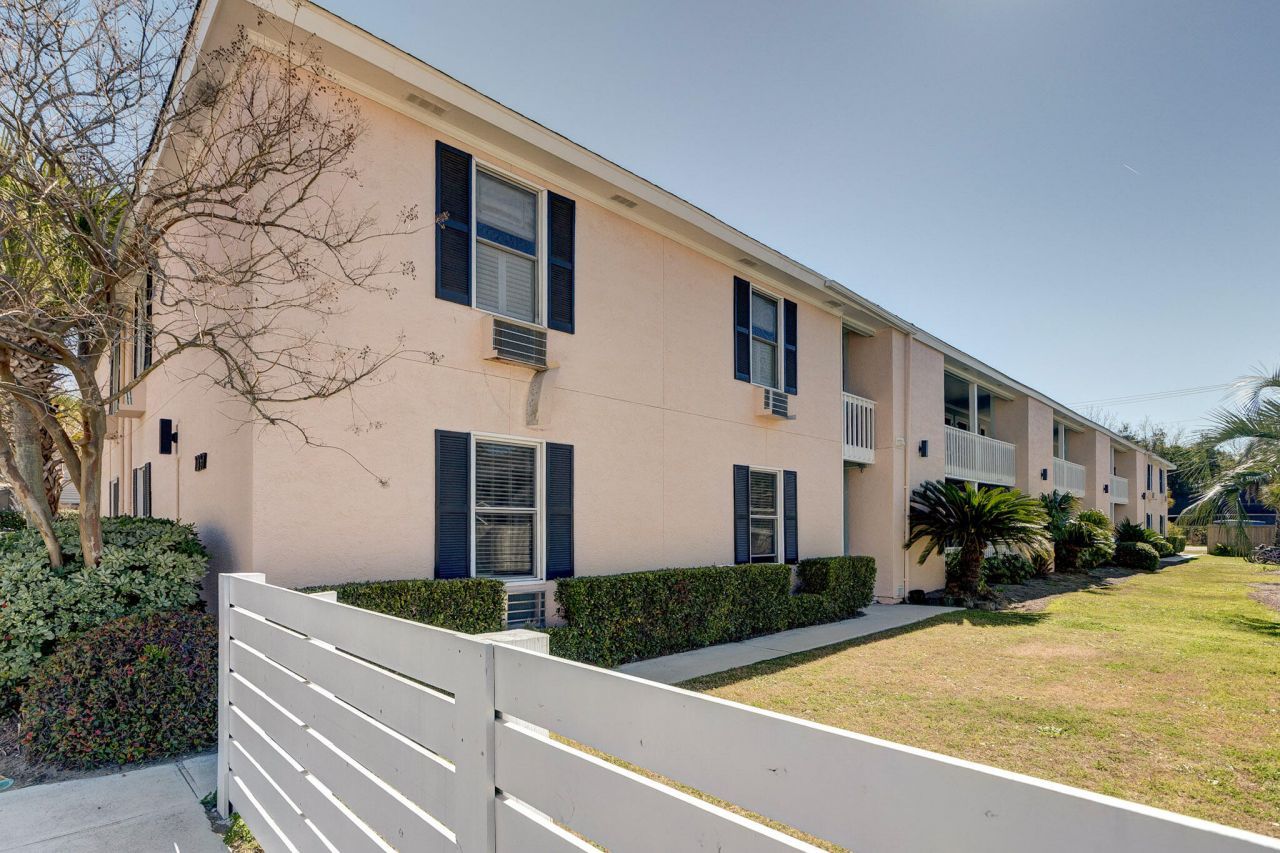 2057 Middle Street Photo 28