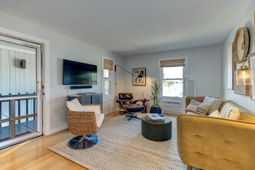 2057 Middle Street photo 4