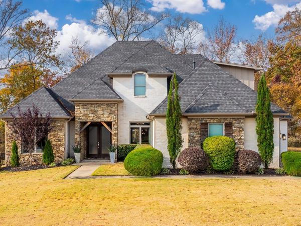 208 Lake Valley Drive, Maumelle, AR 72113