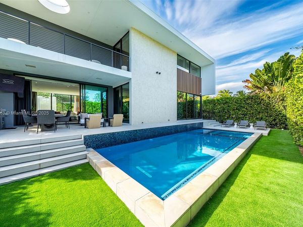 Miami Beach, FL 33140