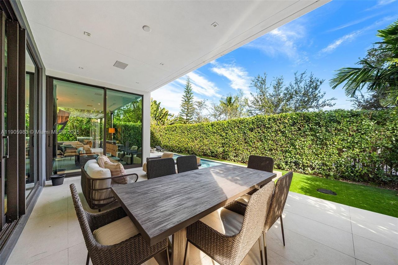 Please Call For Address, Miami Beach, FL 33140 Photo
