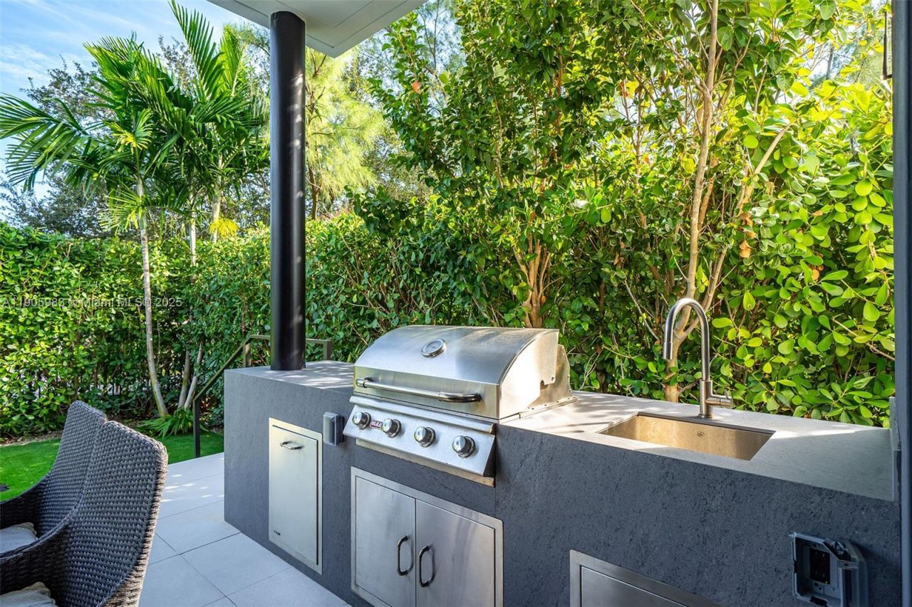 Please Call For Address, Miami Beach, FL 33140 Photo