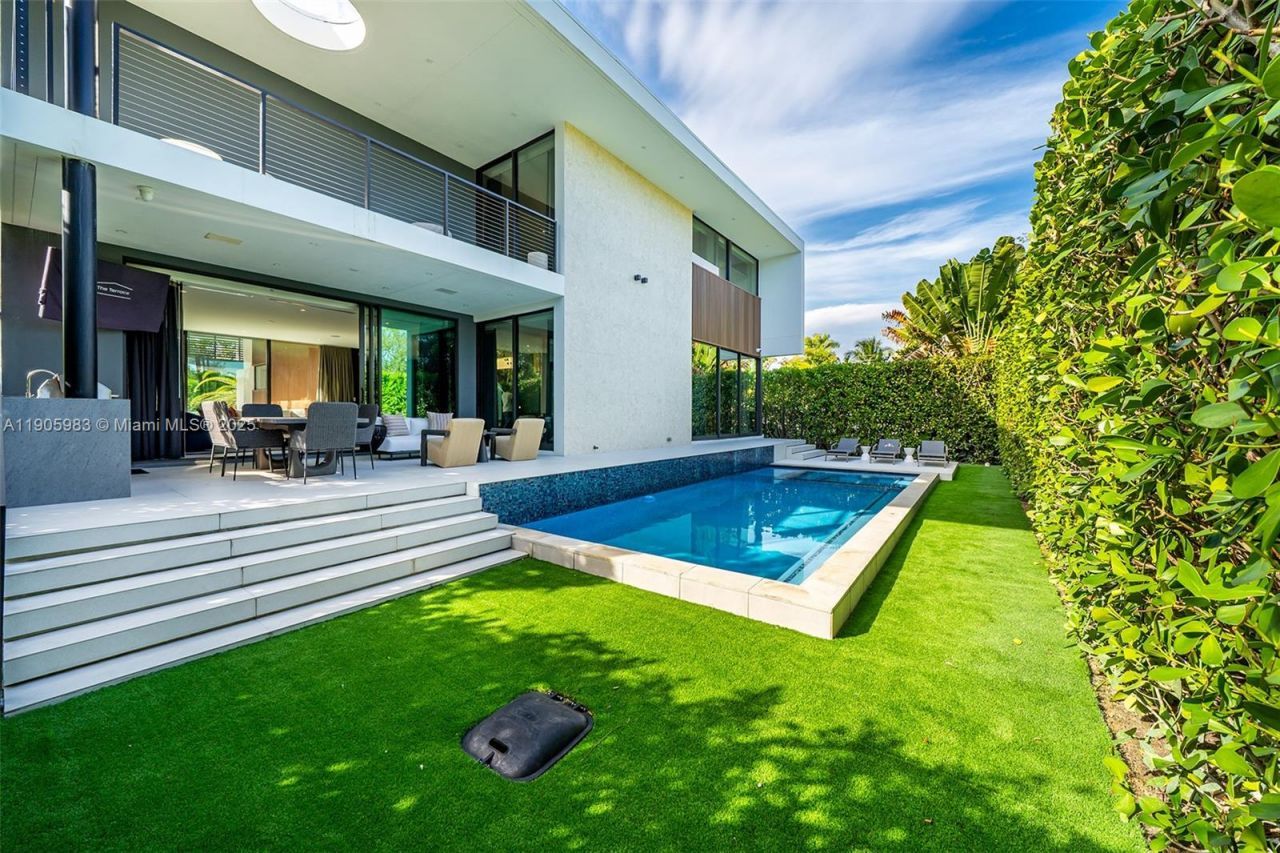 Please Call For Address, Miami Beach, FL 33140 Photo