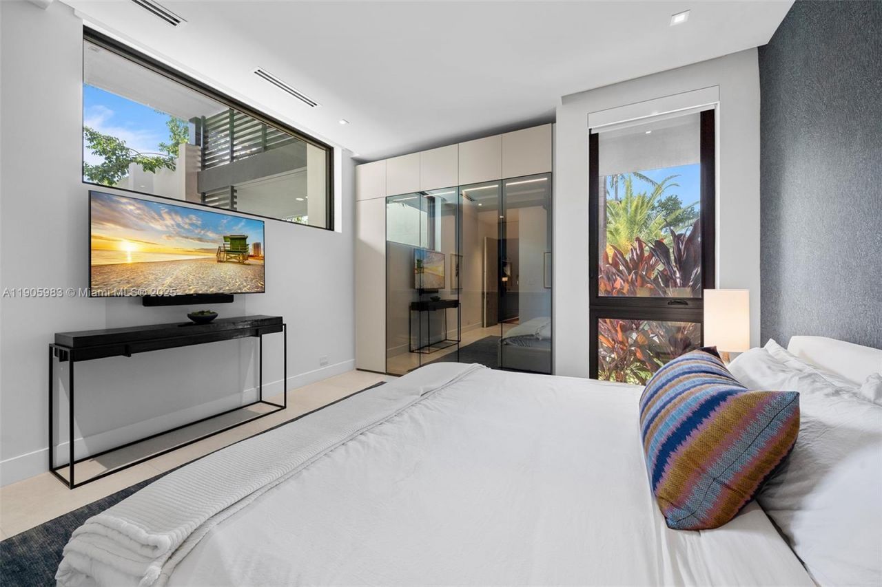 Please Call For Address, Miami Beach, FL 33140 Photo