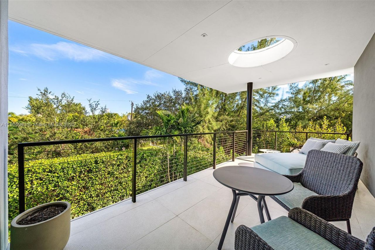 Please Call For Address, Miami Beach, FL 33140 Photo