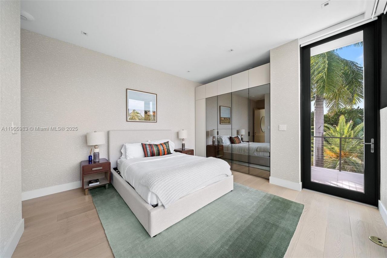 Please Call For Address, Miami Beach, FL 33140 Photo