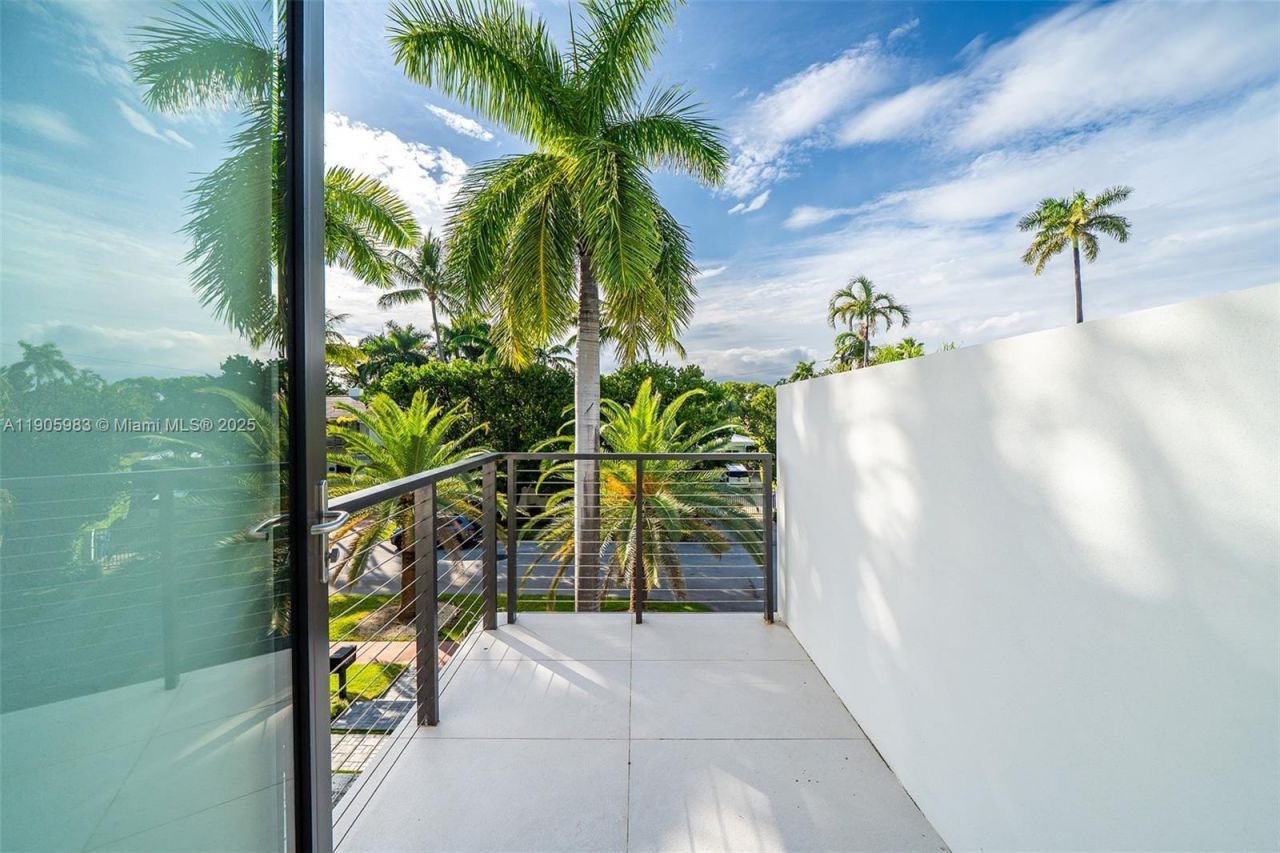 Please Call For Address, Miami Beach, FL 33140 Photo