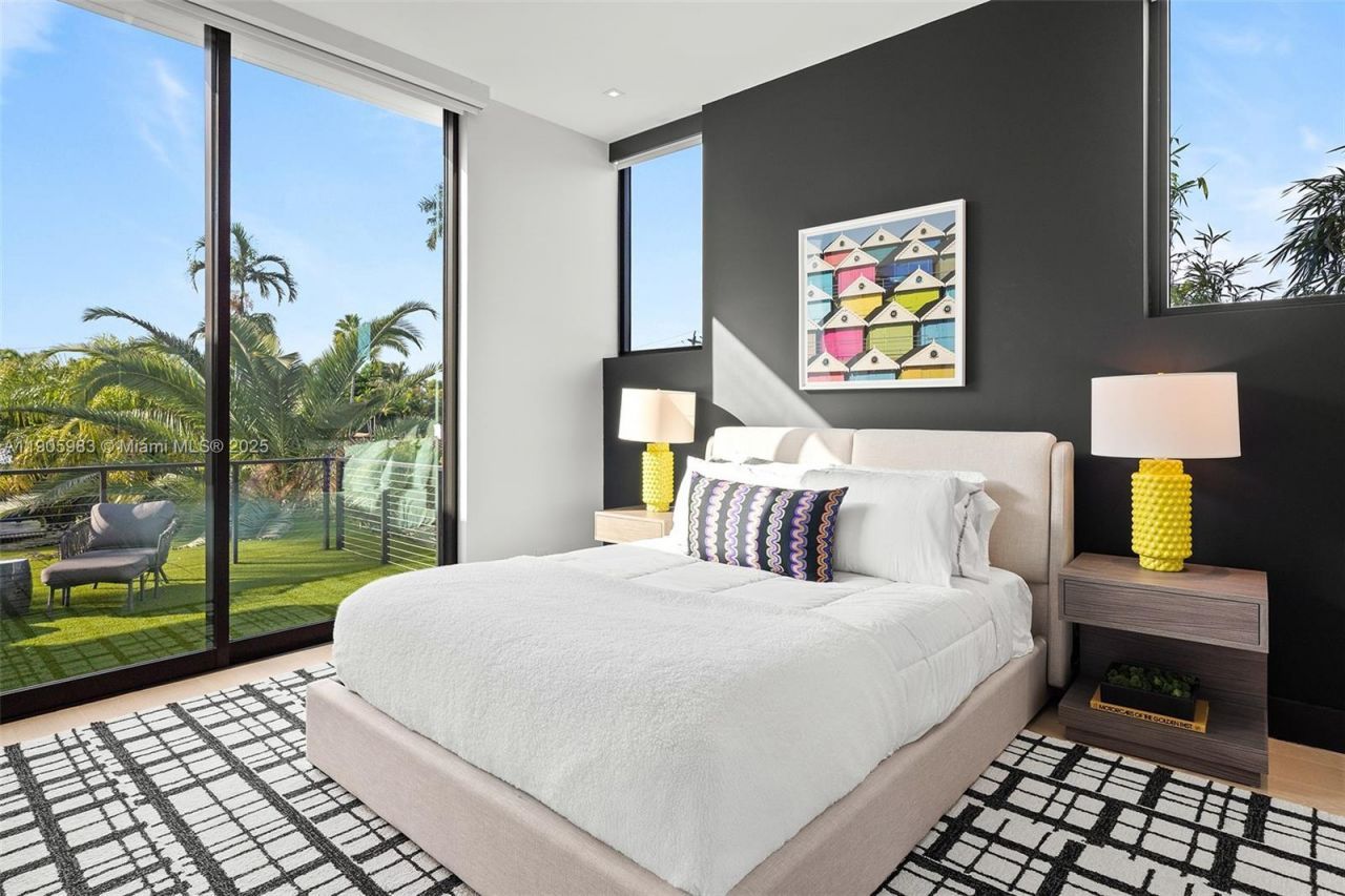 Please Call For Address, Miami Beach, FL 33140 Photo