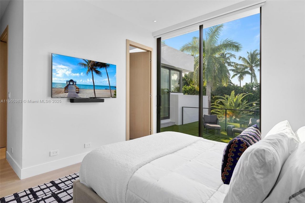 Please Call For Address, Miami Beach, FL 33140 Photo