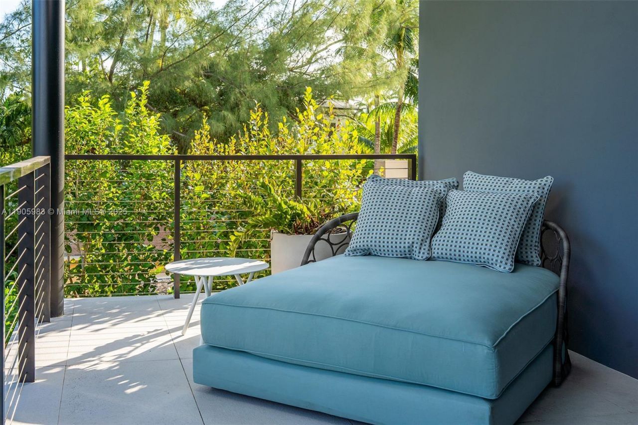 Please Call For Address, Miami Beach, FL 33140 Photo