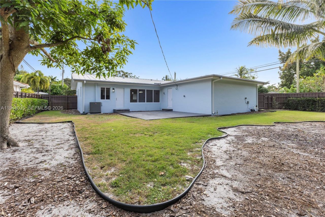 8910 NE 9th Ct, Miami, FL 33138 Photo