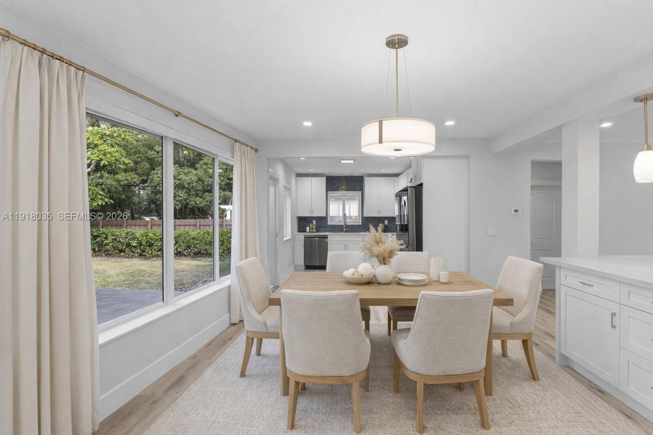 8910 NE 9th Ct, Miami, FL 33138 Photo