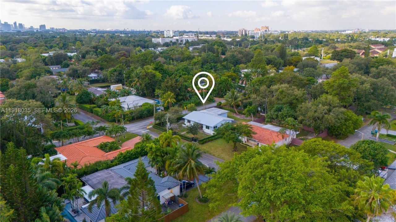 8910 NE 9th Ct, Miami, FL 33138 Photo