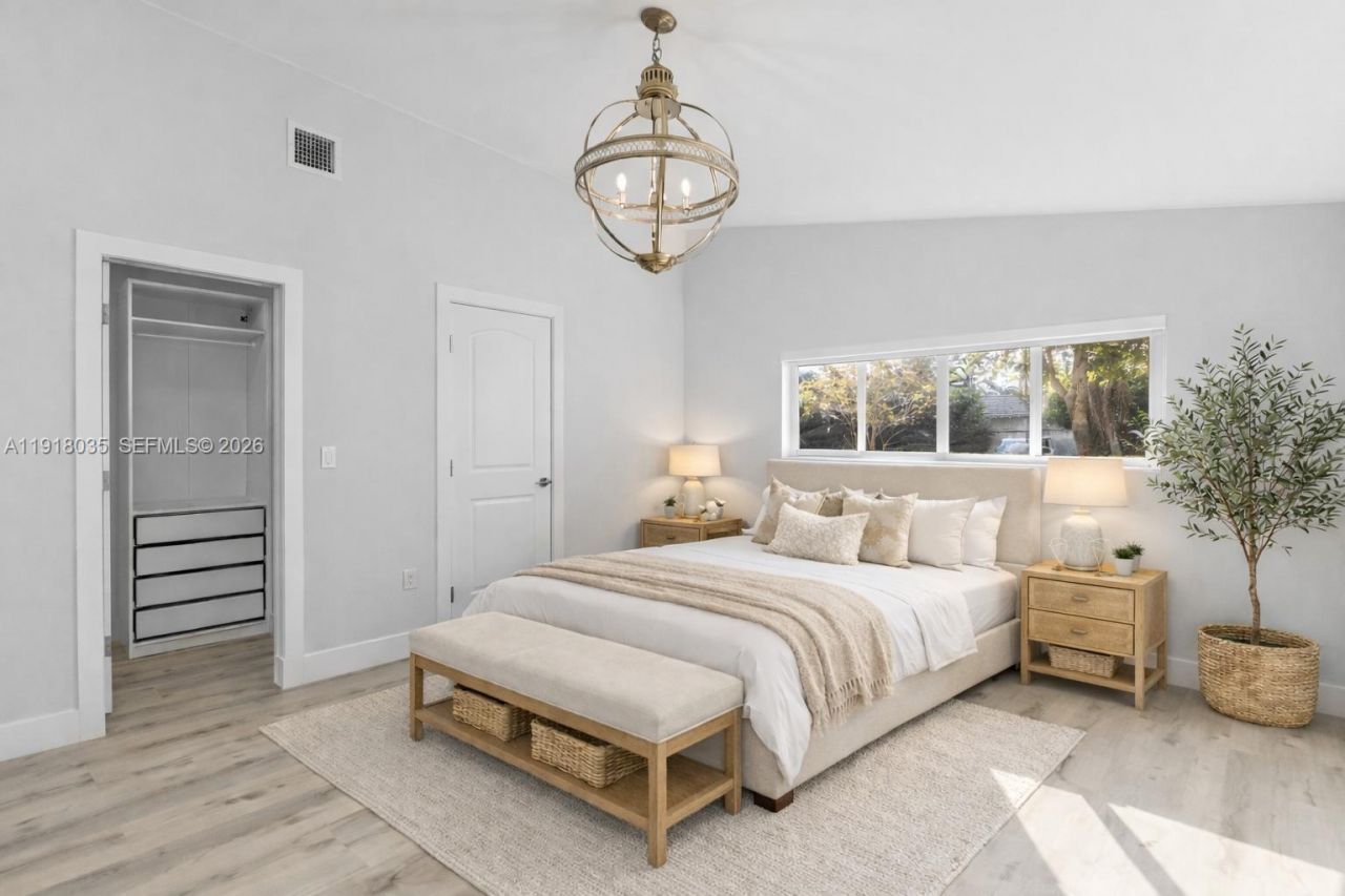 8910 NE 9th Ct, Miami, FL 33138 Photo