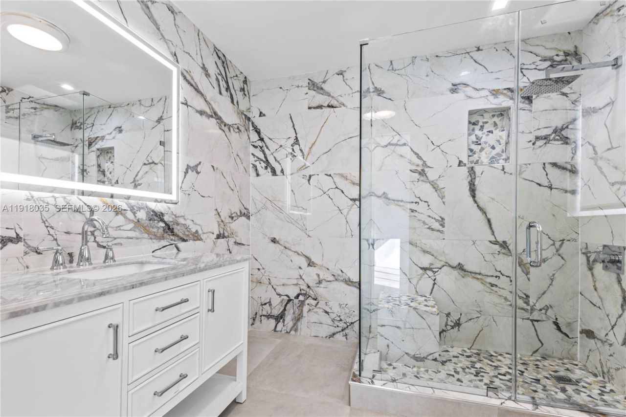 8910 NE 9th Ct, Miami, FL 33138 Photo