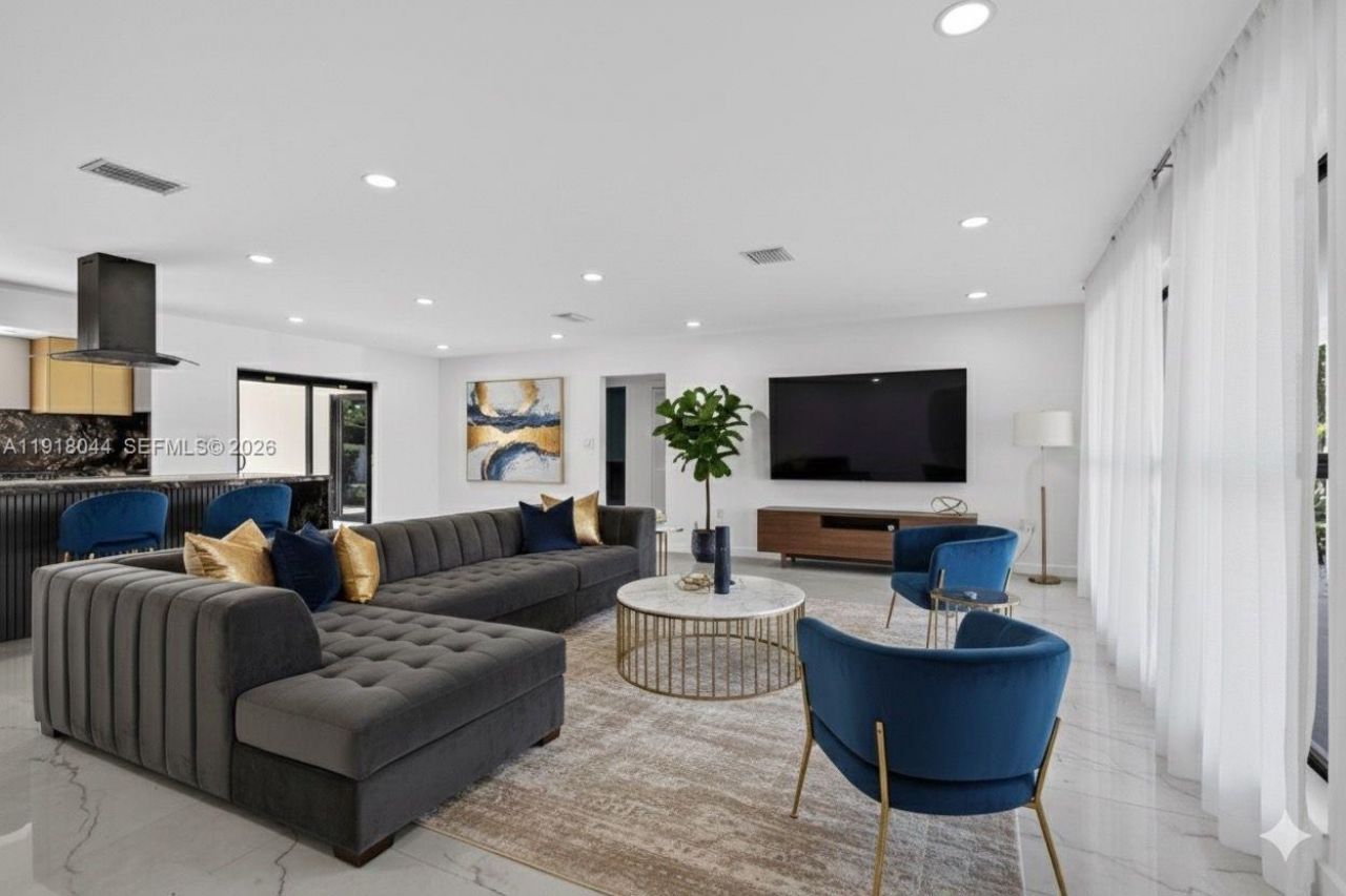 5208 Monroe St, Hollywood, FL 33021 Main Photo