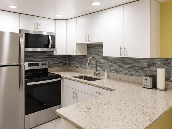 5771 Washington St, Unit H1, Hollywood, FL 33023