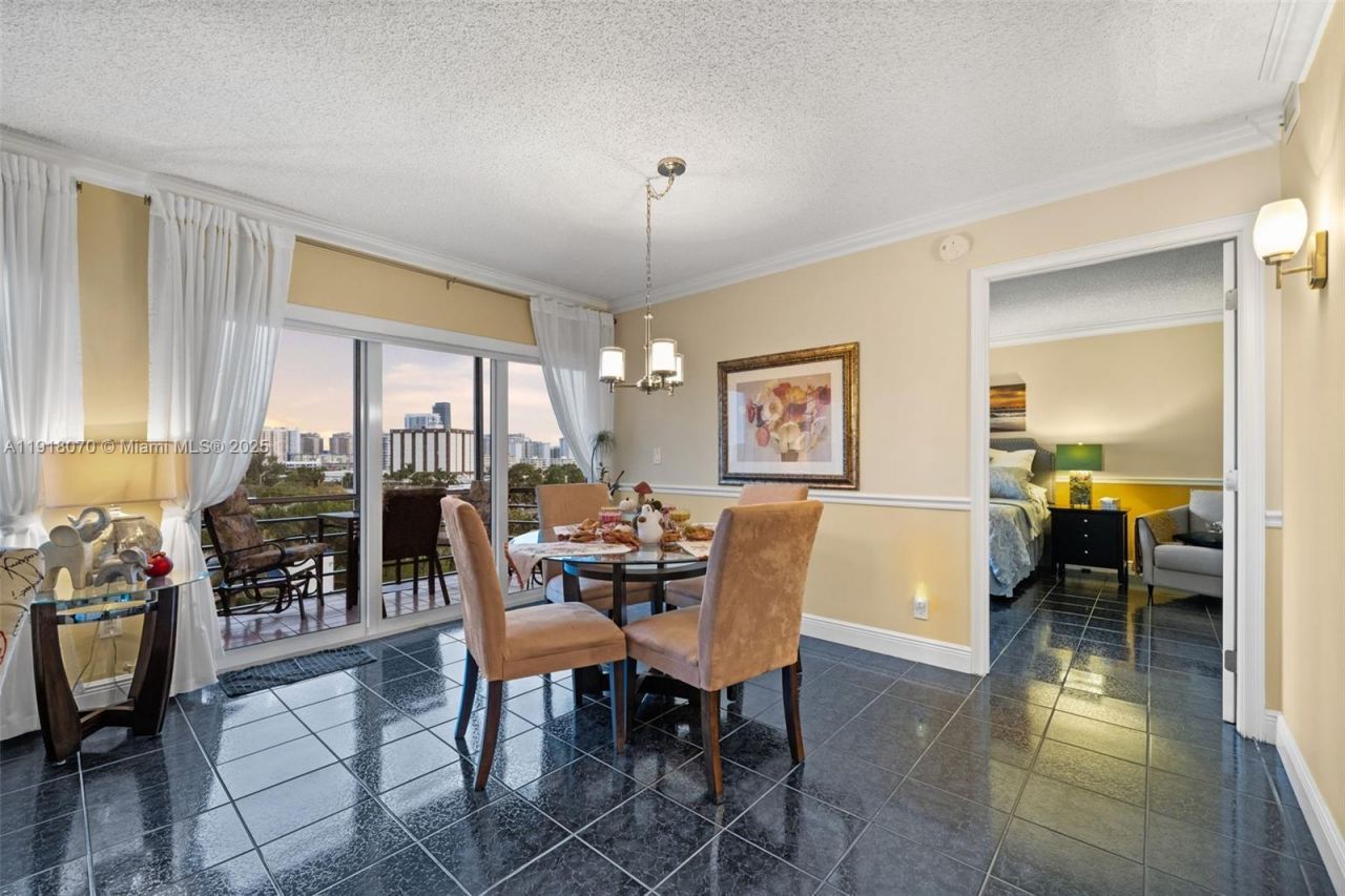 200 Diplomat Pkwy, Unit 732, Hallandale Beach, FL 33009 Photo