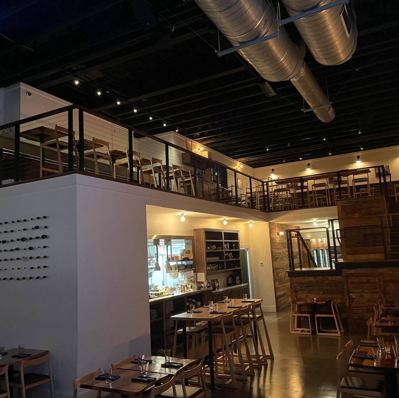 106 Grove Street Photo 4