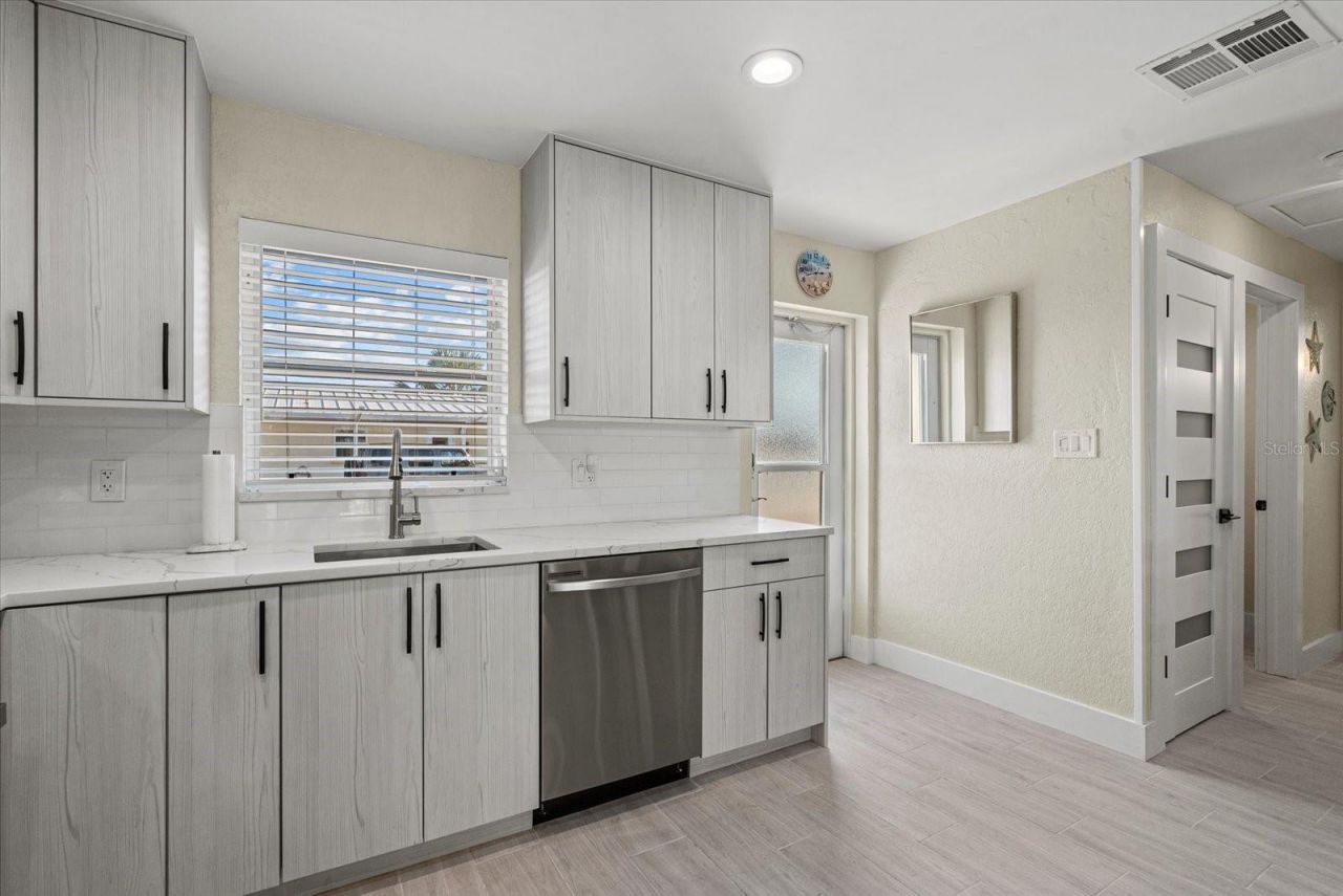 5830 Midnight Pass Road, Unit 63, Sarasota, FL 34242 Photo