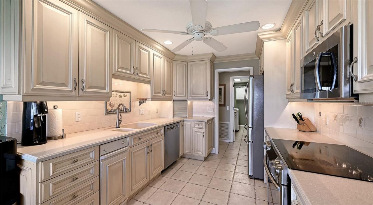 3850 Mariners Walk, Unit 714, Cortez, FL 34215 Photo