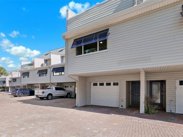 1355 PINELLAS BAYWAY S, Unit 16, TIERRA VERDE, FL 33715