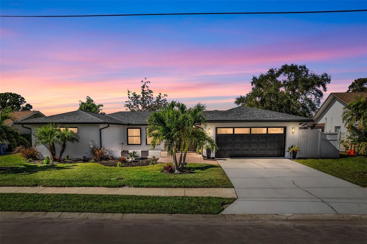 6742 Tequesta Drive, Seminole, FL 33777 Photo