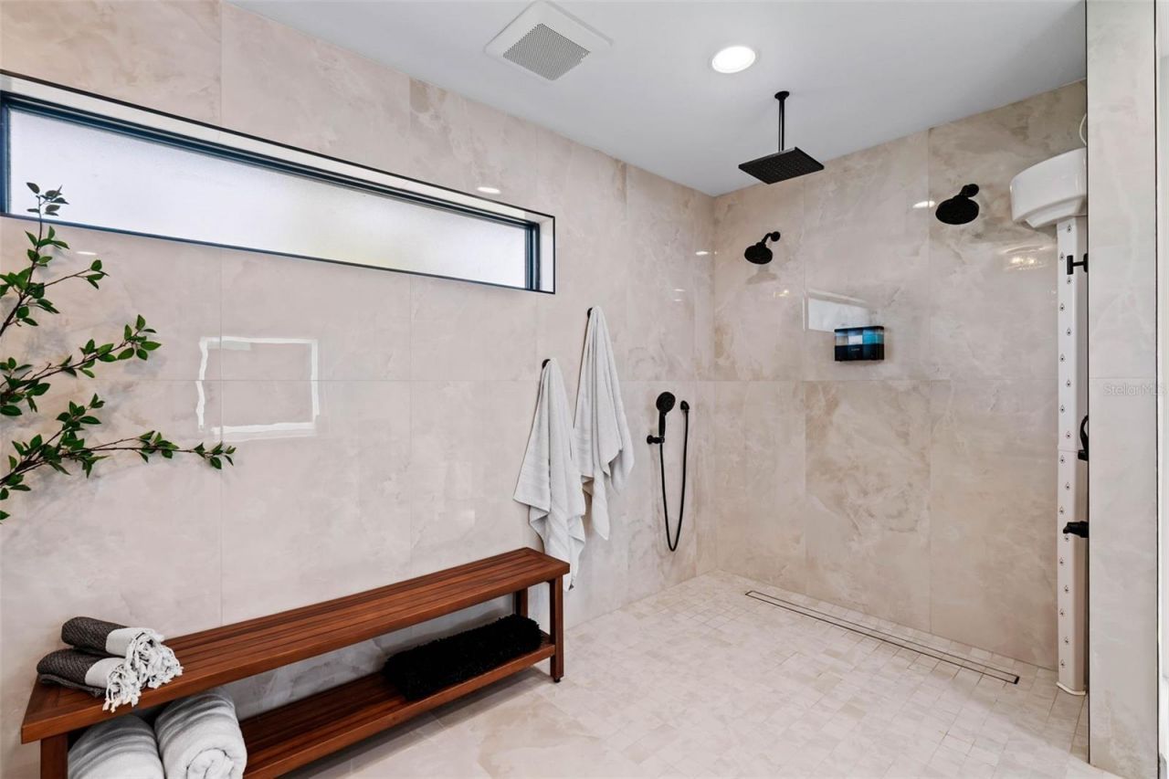 6742 Tequesta Drive, Seminole, FL 33777 Photo